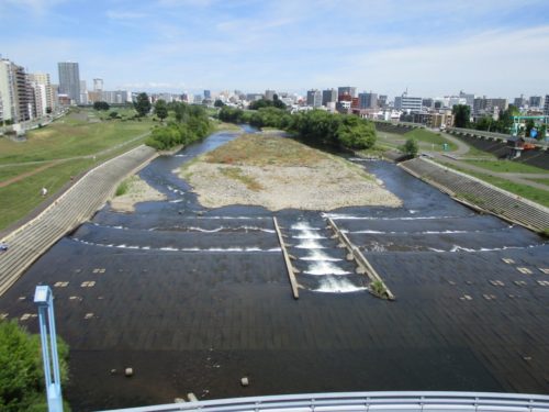 サイクリングロード途中の幌平橋からの景色