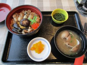 定食です!あさり味噌汁、美味しかったです