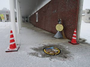 剣淵町「絵本の館」正面スロープ